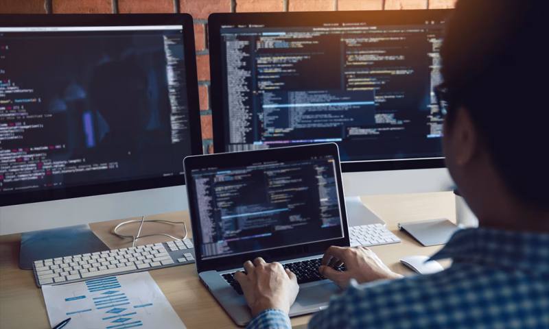 数据科学选型：R与Python如何赋能清原满族自治县网站建设？